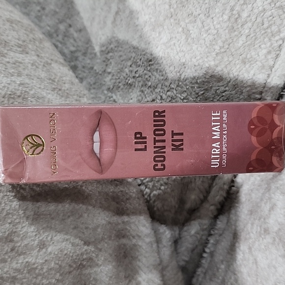 NWT Young Vision Lip Contour Kit Ultra Matte Liquid Lipstick & Lip Liner - Picture 2 of 3